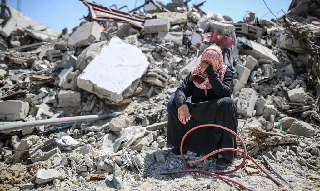 “Plano de paz” de Gaza tem bombas diárias 3 anos após início da guerra