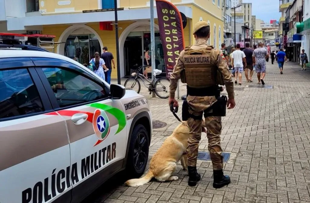 Criminoso invade loja no Centro de Criciúma e furta diversos produtos