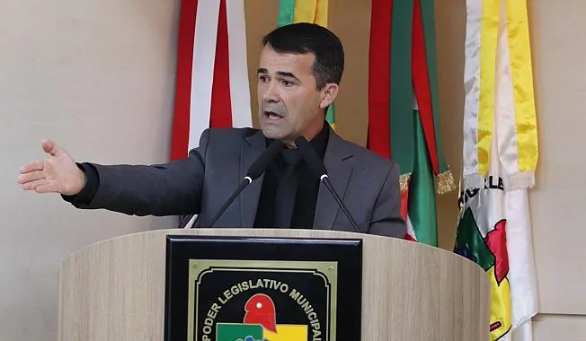 Vereador Juarez de Jesus pede esclarecimentos ao Procon sobre preço da gasolina