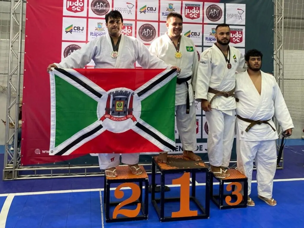 Judô de Criciúma conquista 11 medalhas na Copa SC e no Estadual Sub-15