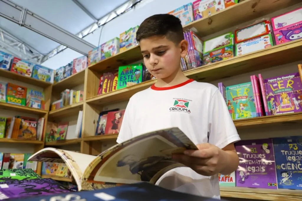 19ª Feira do Livro de Criciúma encerra com mais de 70 mil livros comercializados e média de público de 50 mil pessoas
