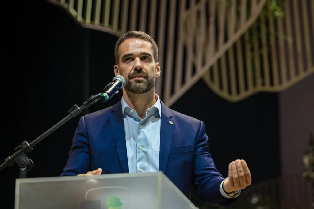 Governador Eduardo Leite participa de palestra promovida pela ADVB/SC e ACIC Criciúma